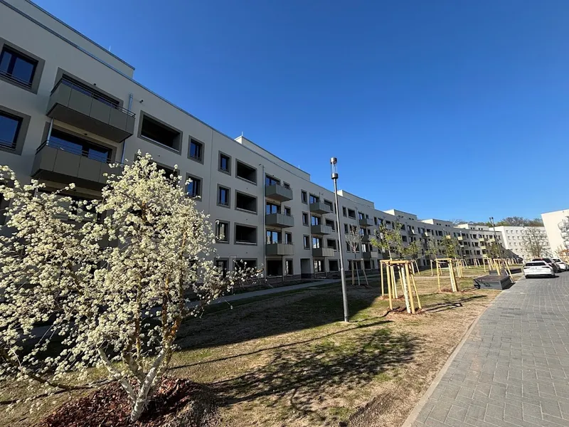 Schöne Wohnung im Erstbezug sucht nette Familie! Mit WBS (100 oder 140) — photo 1